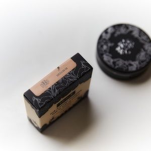 KVD Lock-It Powder Foundation "Medium 58"